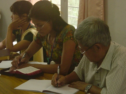 अनुबाद तालिमलाव फोतोर